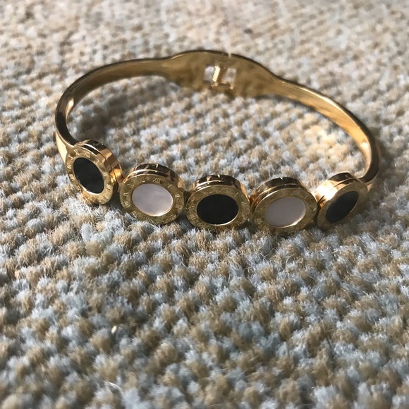 SOLD OUT - Roman Numeral Clasp - Picture 1 of 3